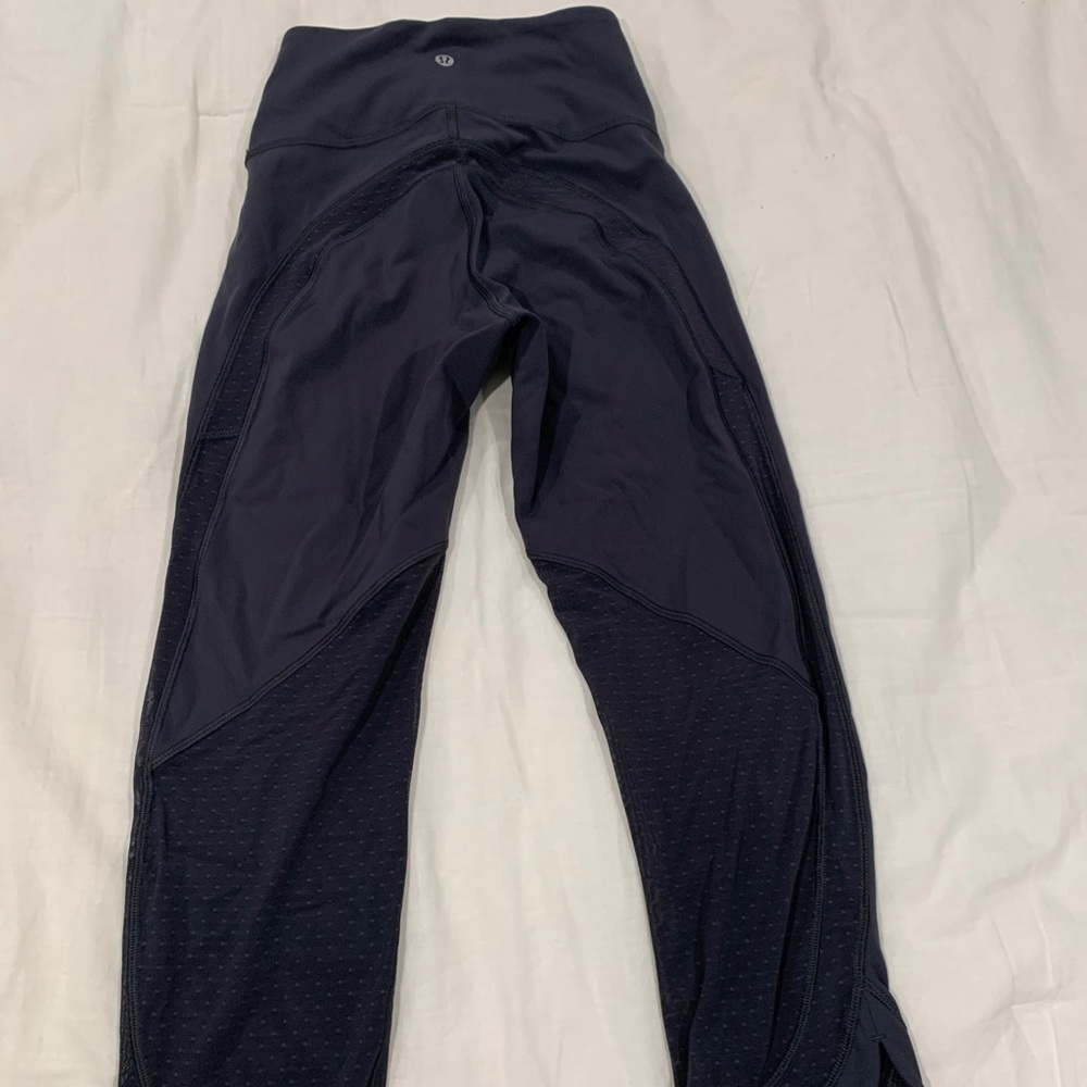Lululemon leggings cropped with mesh